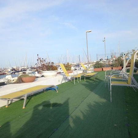 La Tua Stanza A Vela Sul Mare Hotell Bari Eksteriør bilde